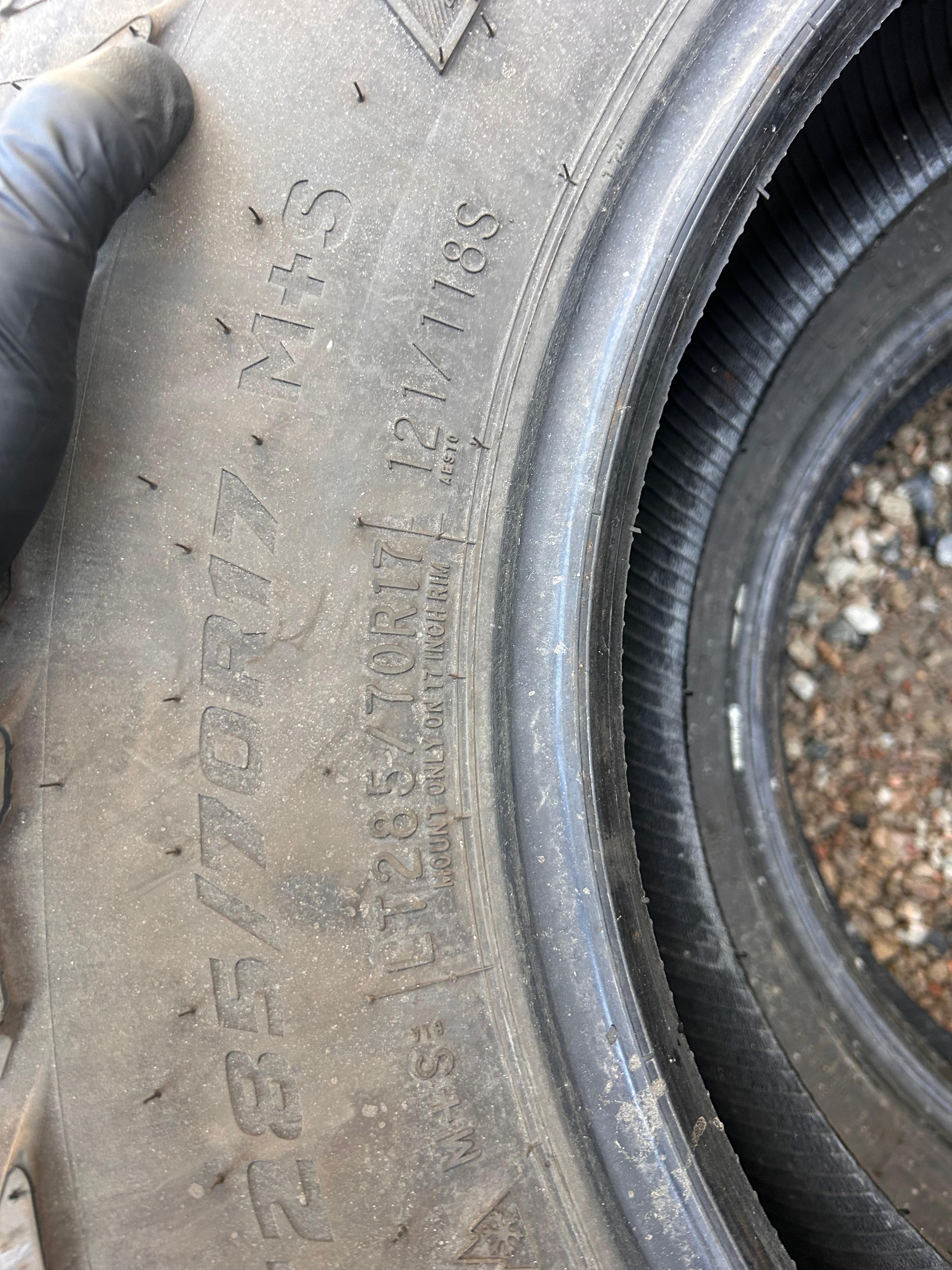 LT285/70R17   Pair (2 Used Tires) Dean Tires Back Country AT2