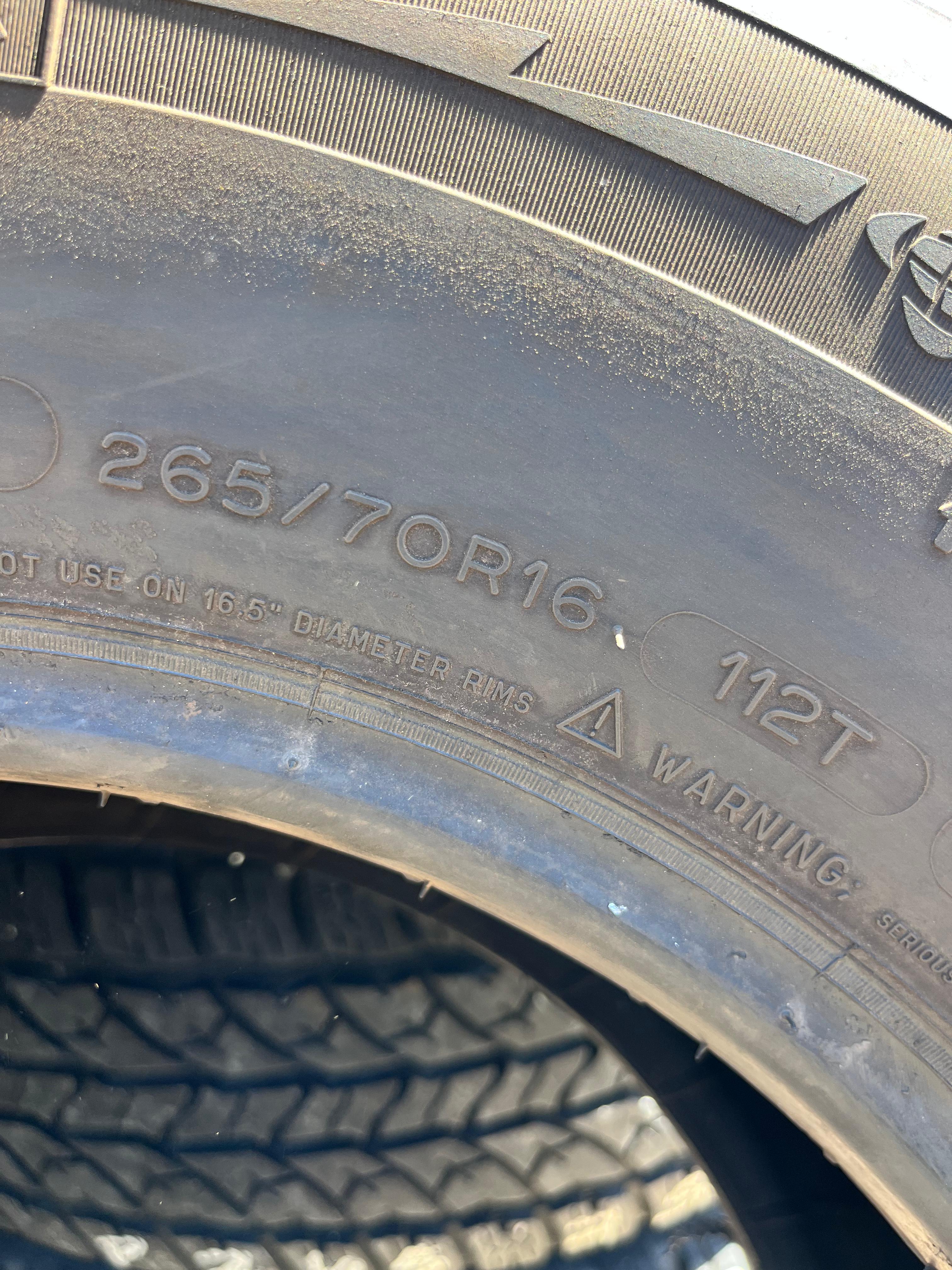 265/70R16 Pair (2 Used Tires) MICHELIN Latitude (X-ICE)❄️