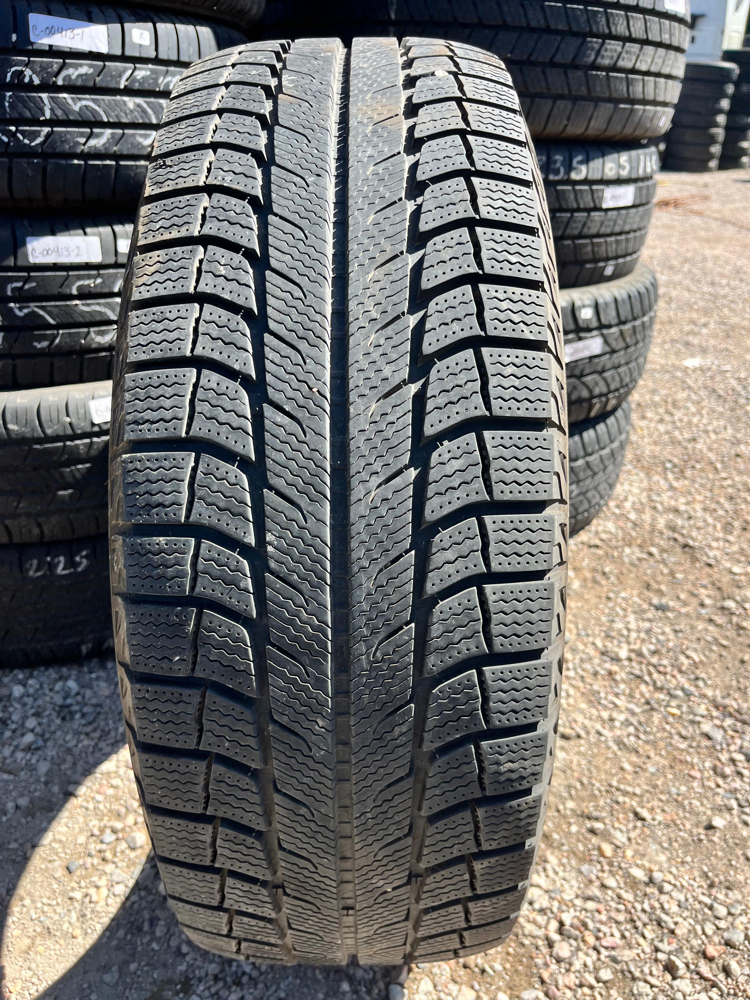 265/70R16 Pair (2 Used Tires) MICHELIN Latitude (X-ICE)❄️