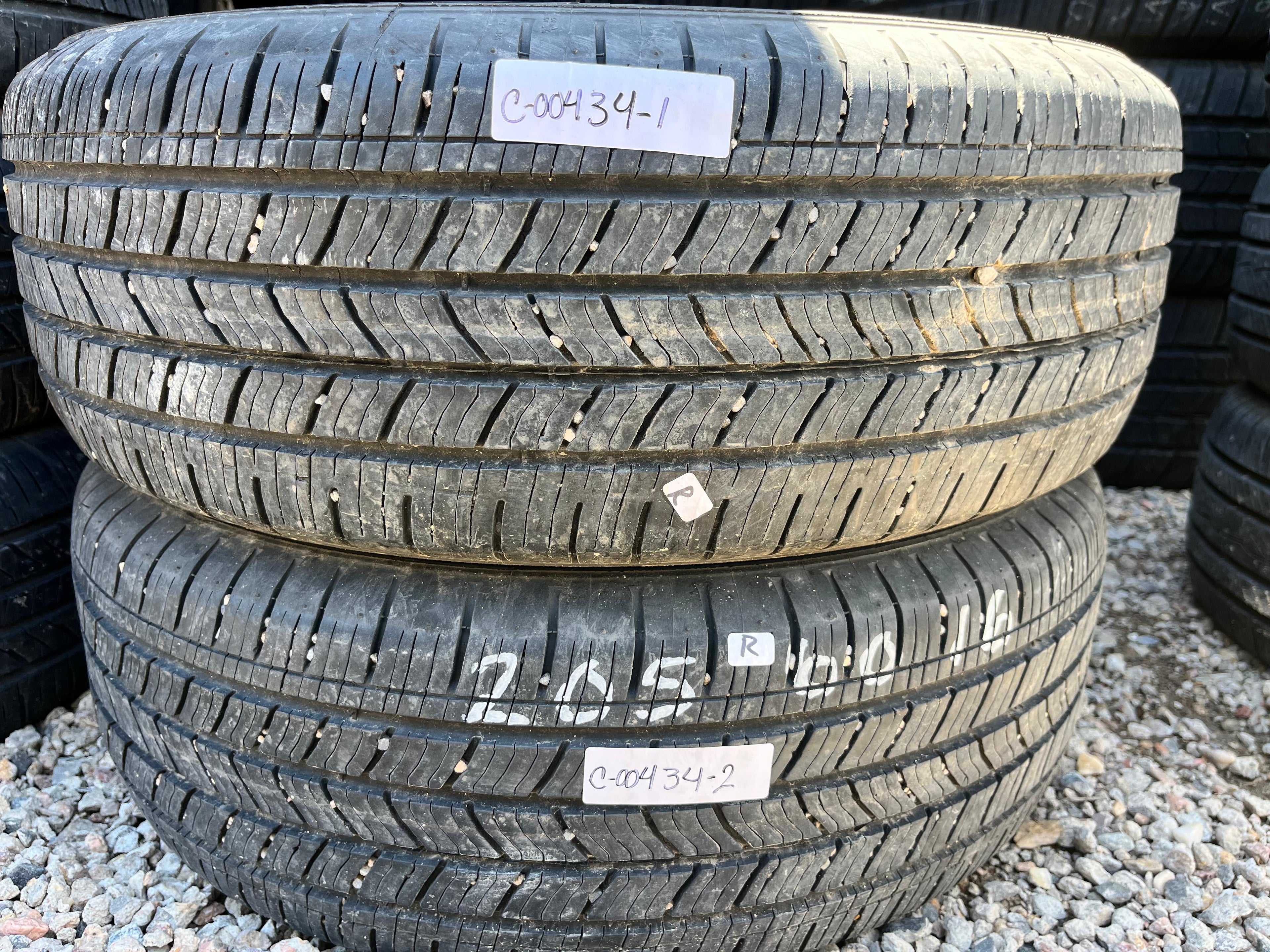 205/60R16  Pair (2 Used Tires) MICHELIN Energy saver