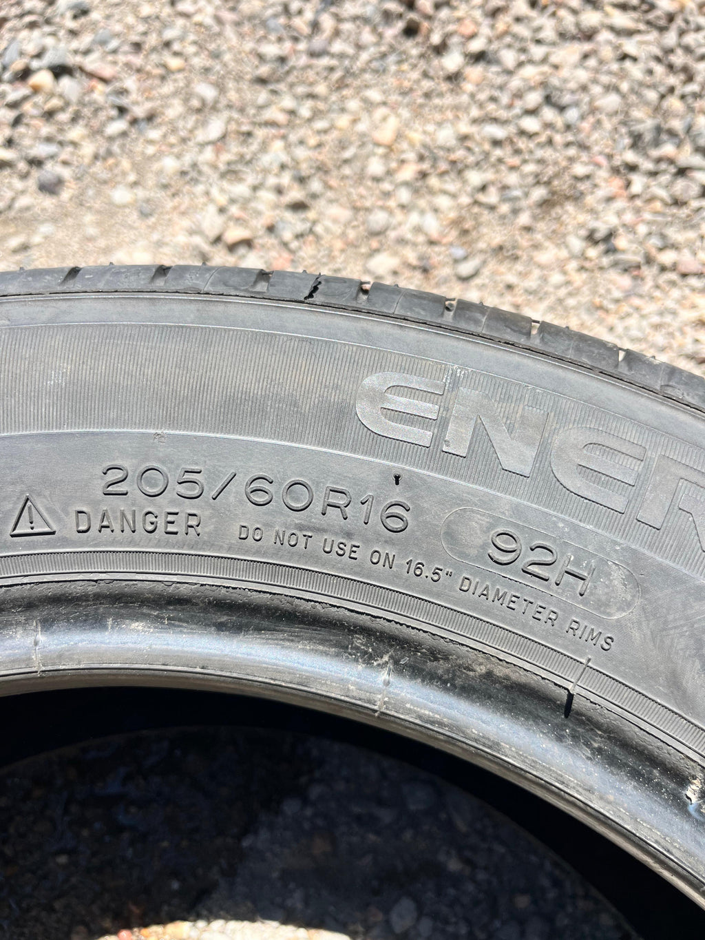 205/60R16  Pair (2 Used Tires) MICHELIN Energy saver