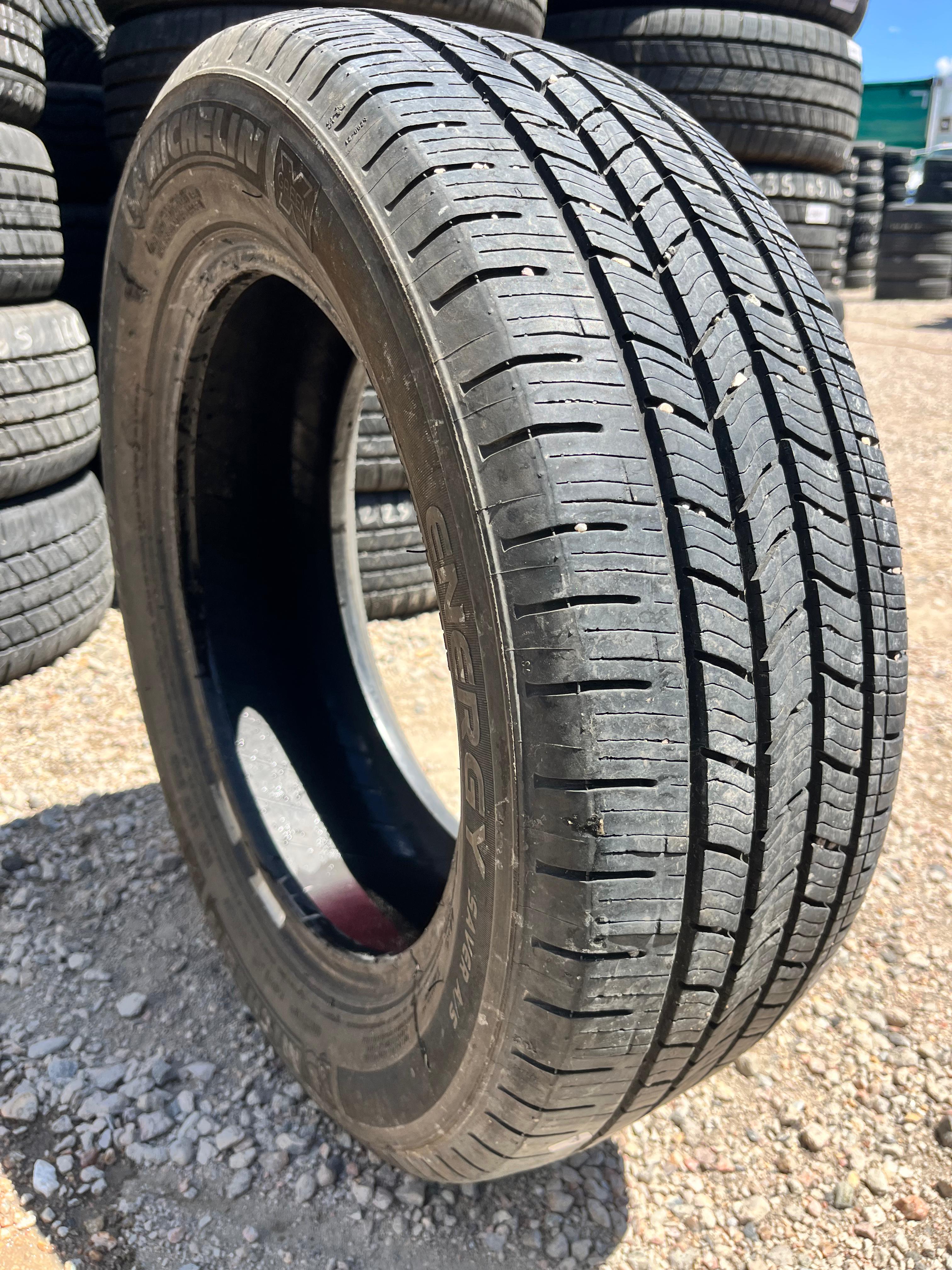205/60R16  Pair (2 Used Tires) MICHELIN Energy saver