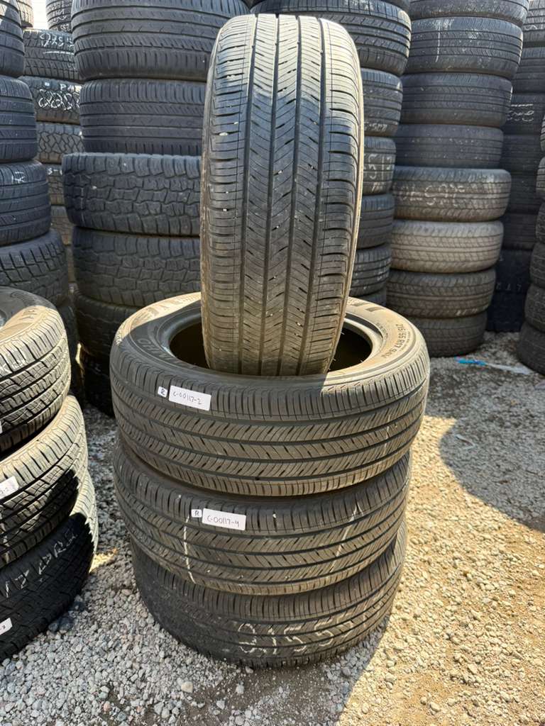 215/55R17 Set (4 Used Tires) Kumho Solus TA31