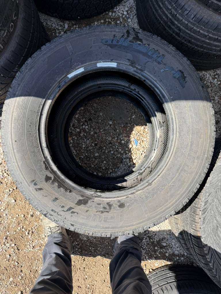 245/6R/17  Pair (2 Used Tires) Laufenn X Fit HT