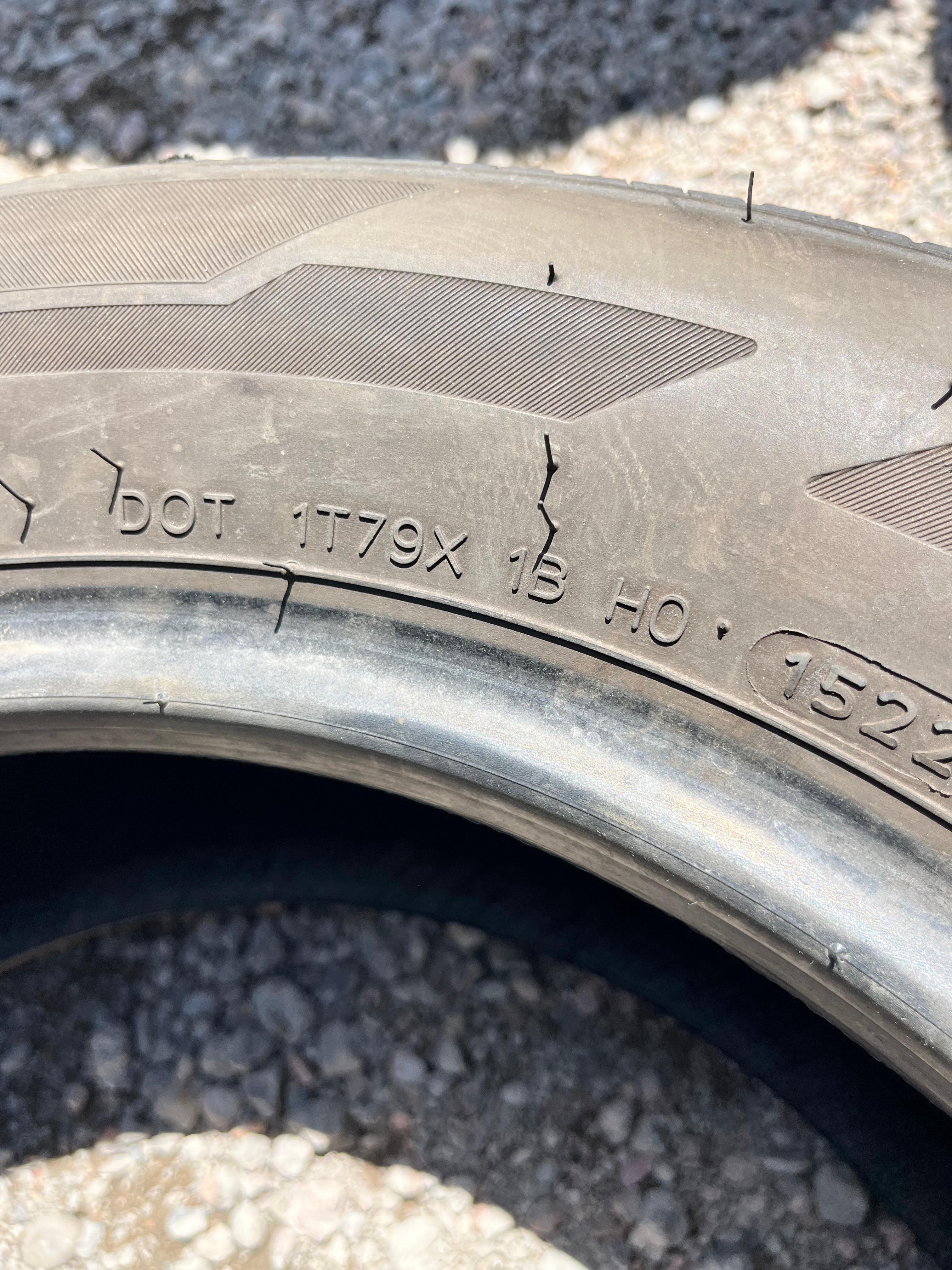 205/60R16  Pair (2 Used Tires) Hankook Kinergy GT