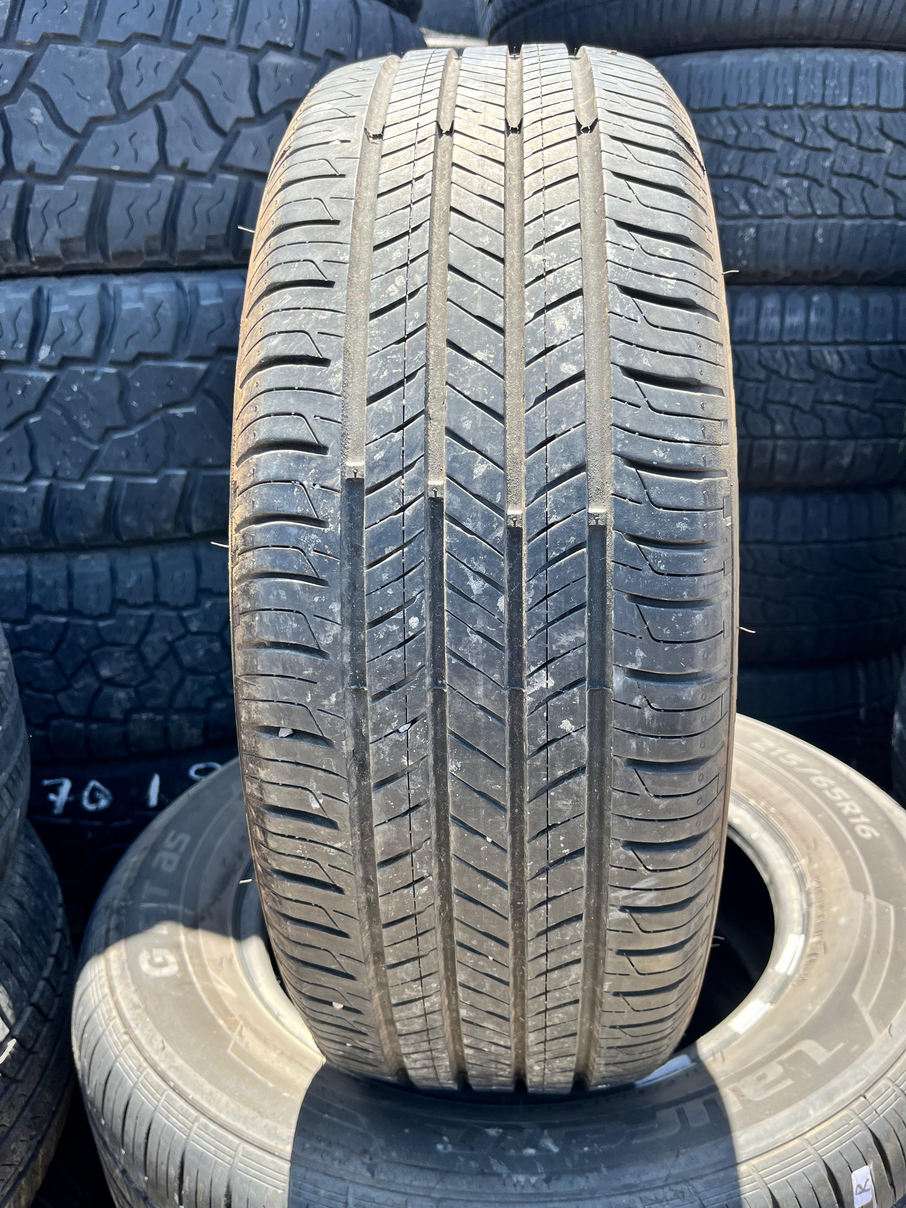 205/60R16  Pair (2 Used Tires) Hankook Kinergy GT