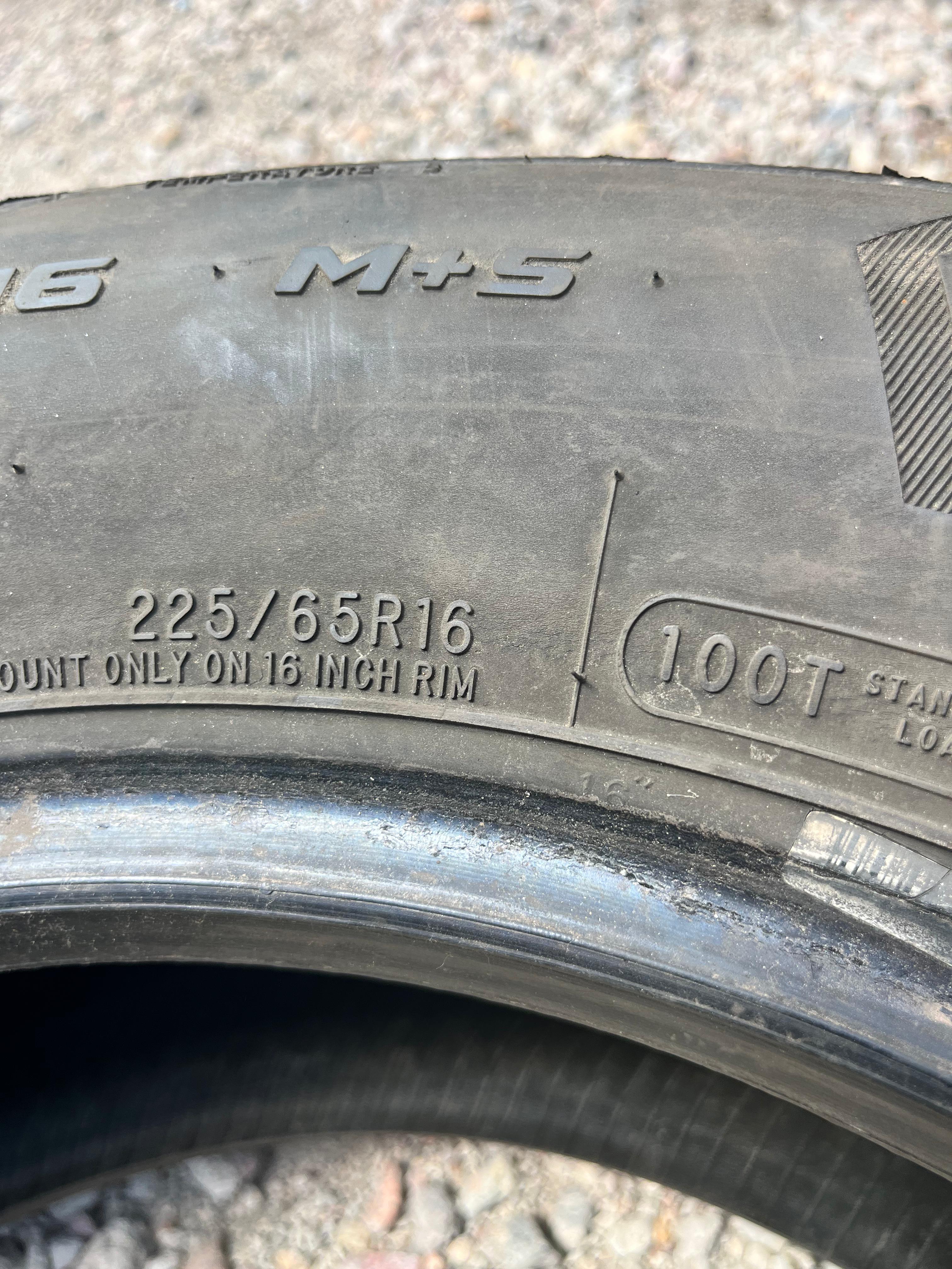 225/65R16  Pair (2 Used Tires) Mastercraft Stratus as