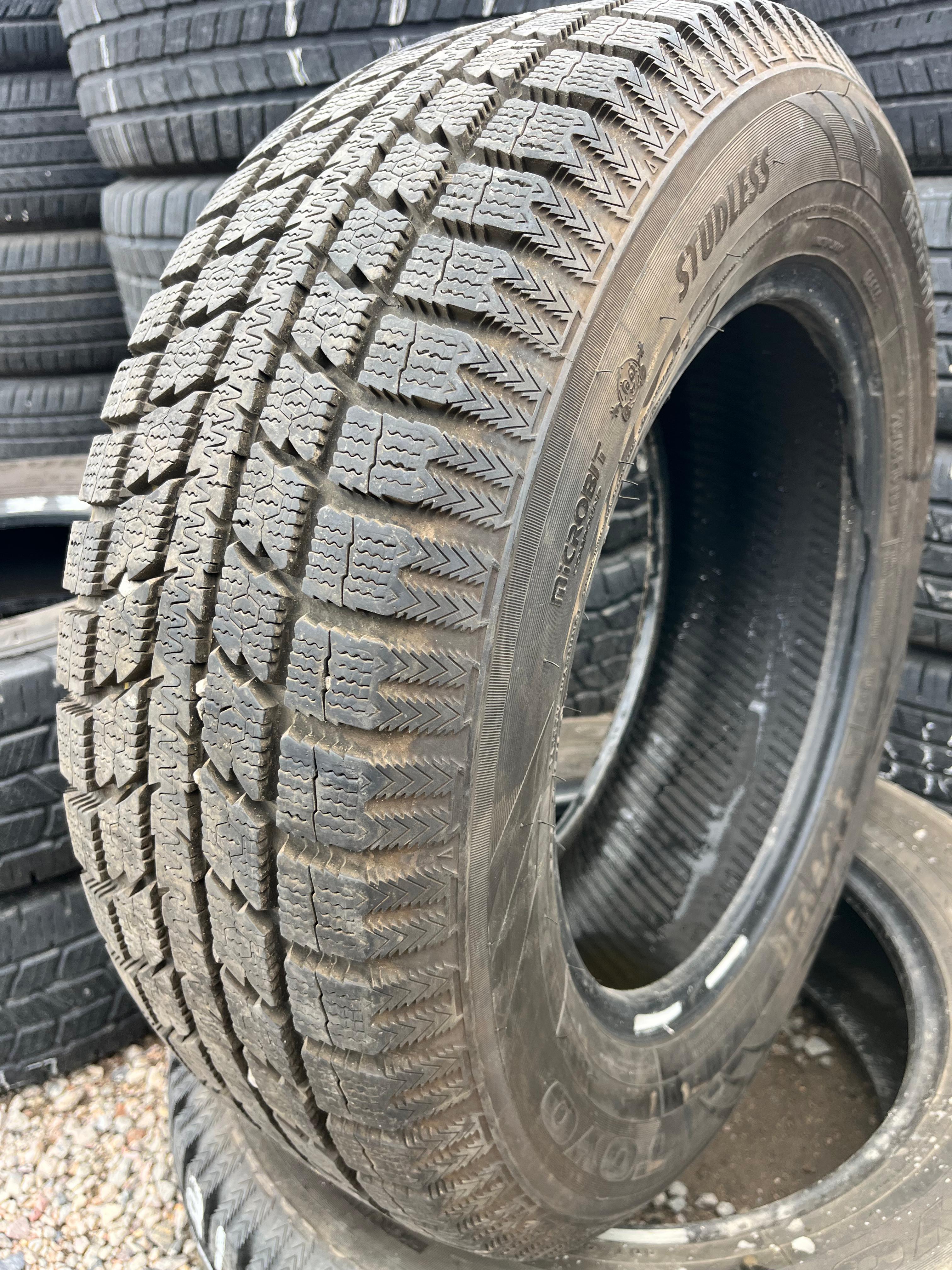 215/65R16  Pair (2 Used Tires) TOYO Observe GSi-5 ❄️