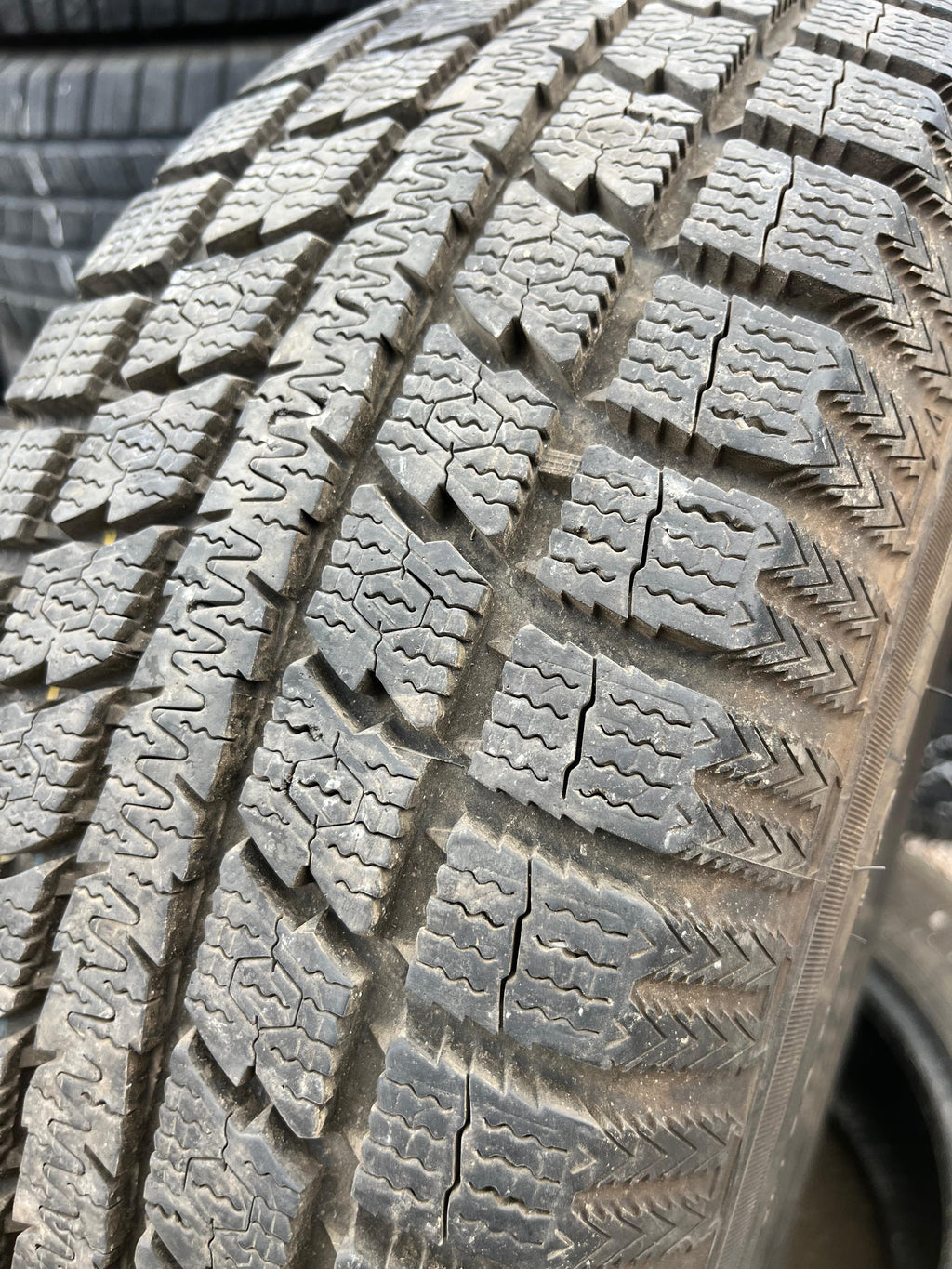 215/65R16  Pair (2 Used Tires) TOYO Observe GSi-5 ❄️