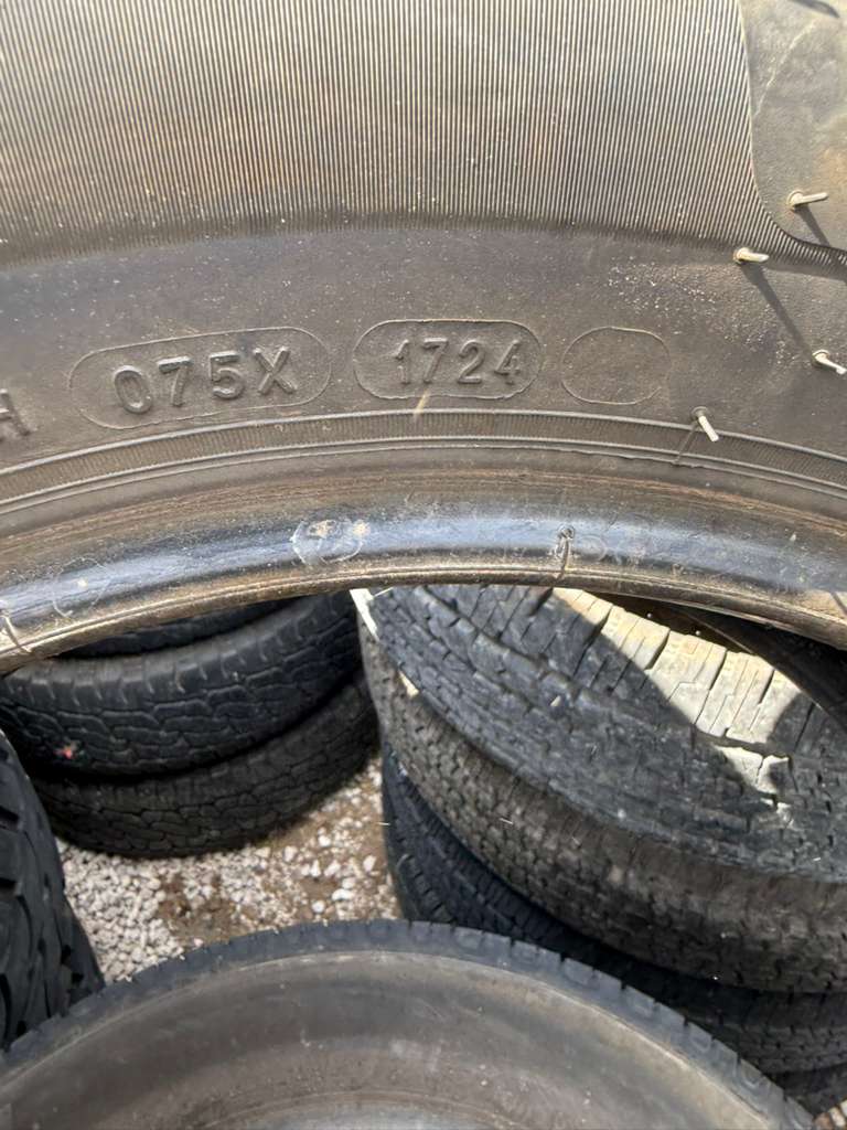 225/65R17 Set (4 Used Tires) Michelin X Tour AS2