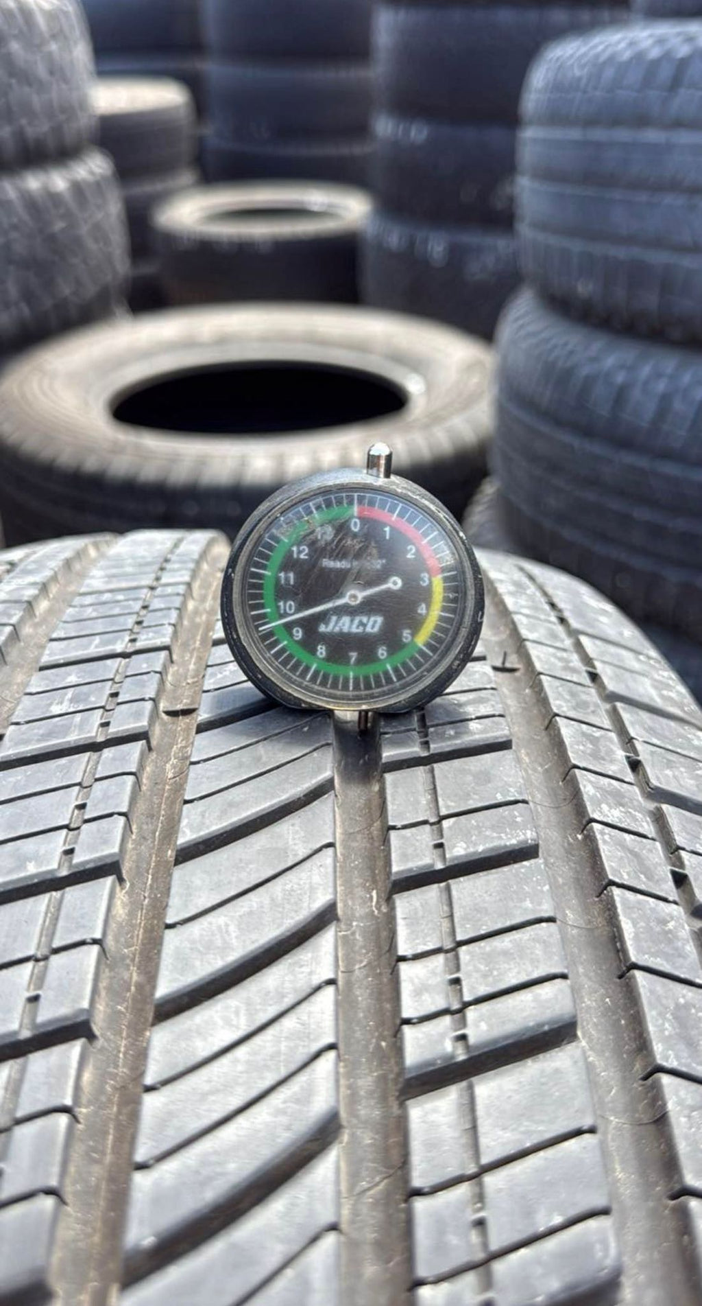 265/65R18 Pair (2 Used Tires) Michelin Primacy LTX