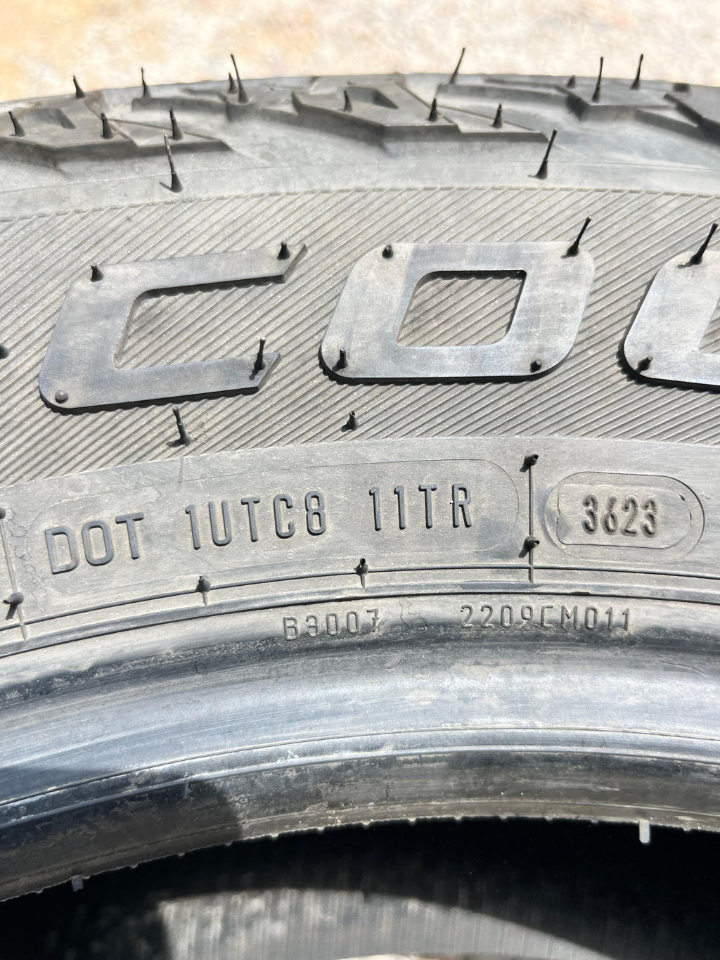 265/65R18 Pair (2 Used Tires) Cooper Discoverer AT