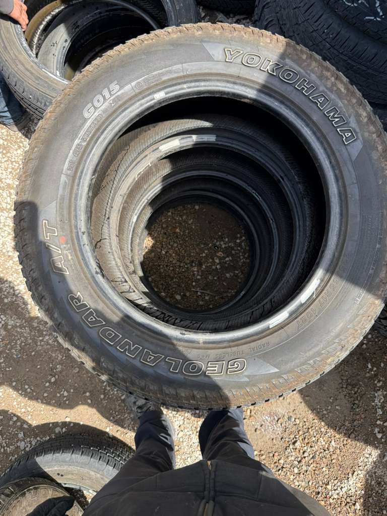 225/65R17 Set (4 Used Tires) Yokohama Geolandar A/T G015
