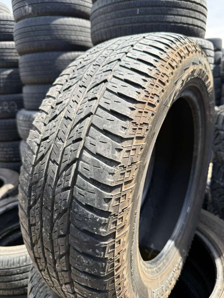 225/65R17 Set (4 Used Tires) Yokohama Geolandar A/T G015