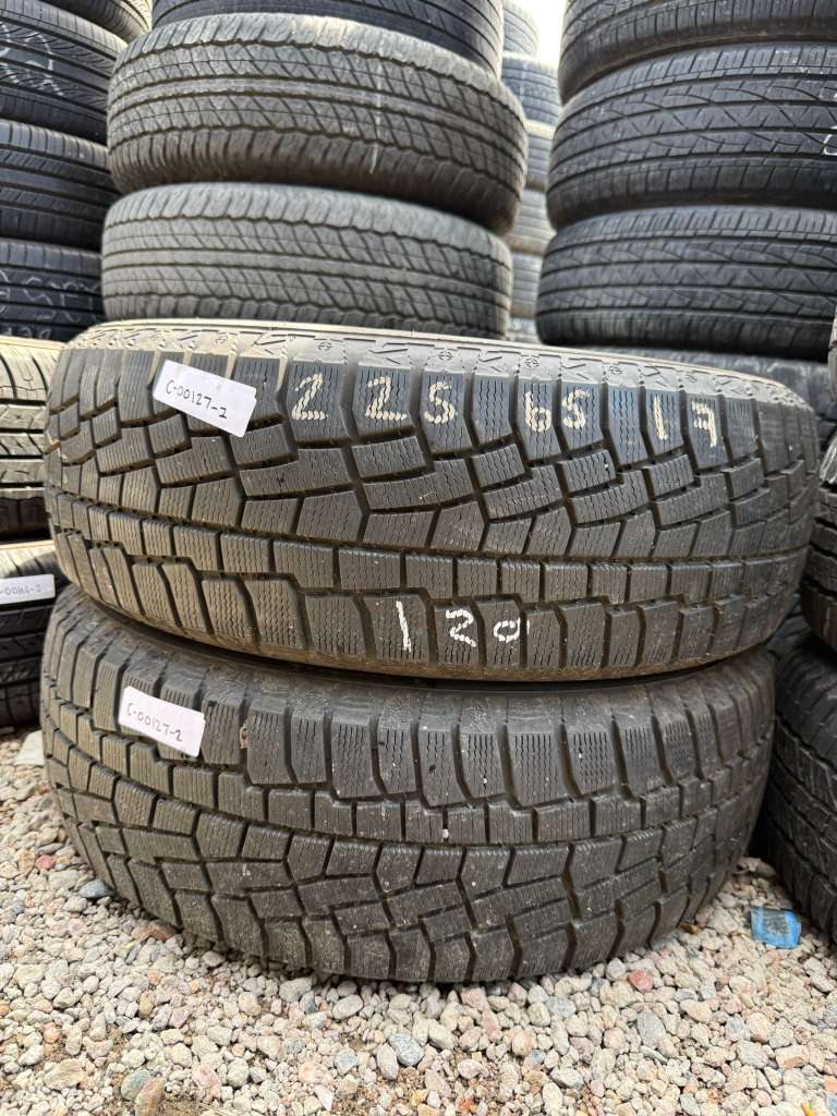 225/65R17 Pair (2 Used Tires) Cooper Discoverer True North