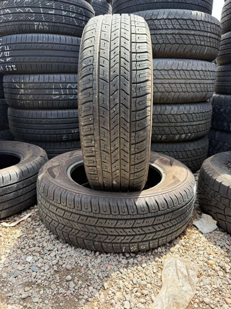 225/65R17 Pair (2 Used Tires) Phantom C- Sport