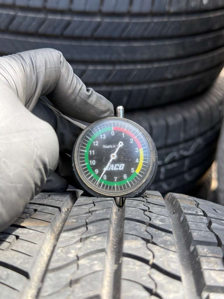 225/65R17 Pair (2 Used Tires) Phantom C- Sport
