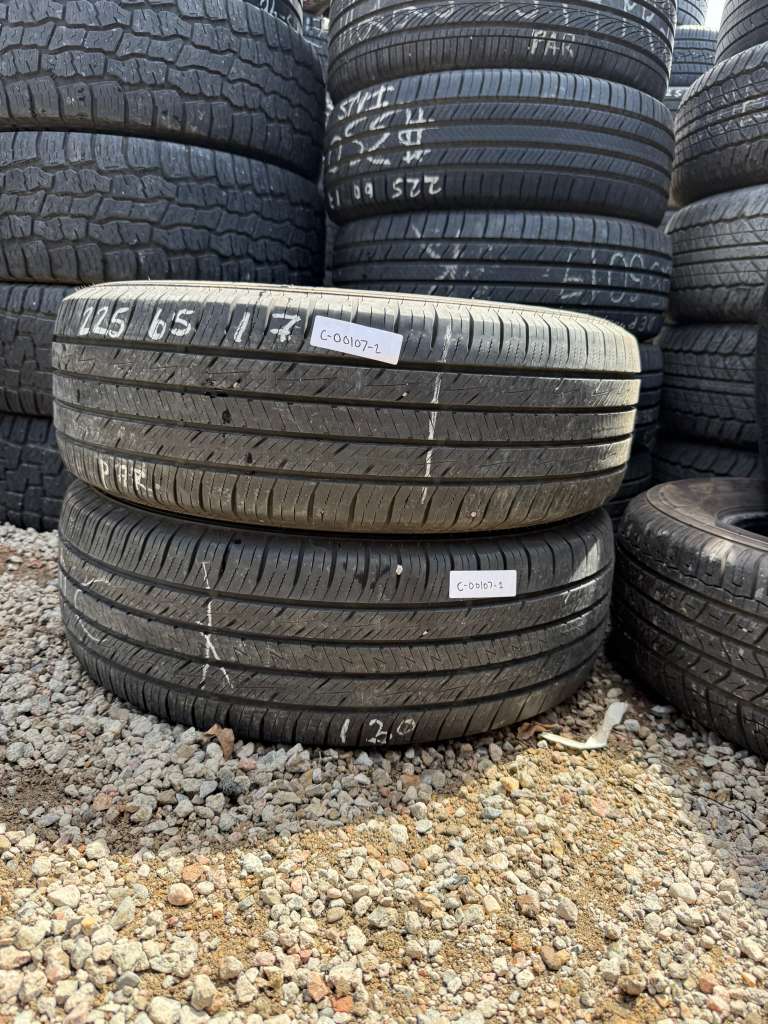 225/65R17 Pair (2 Used Tires) Mazama Reputation Luxury Touring