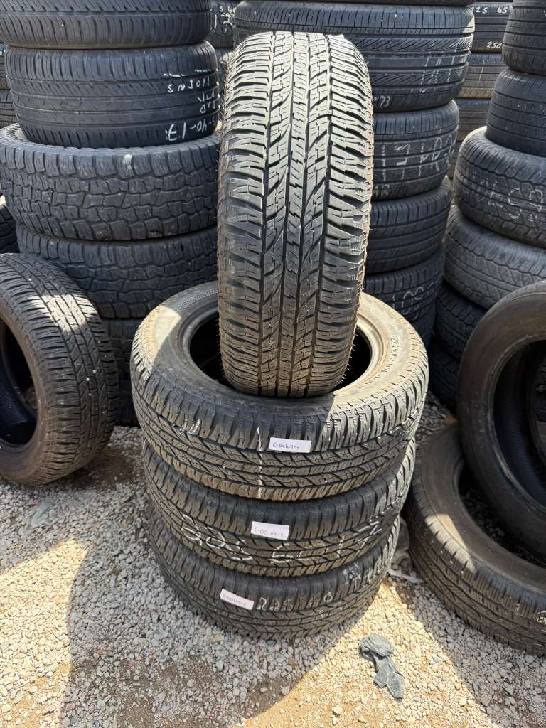 225/65R17 Set (4 Used Tires) Yokohama Geolandar A/T