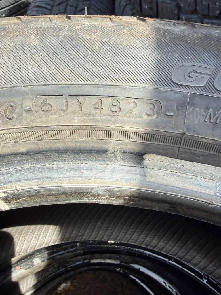 225/65R17 Set (4 Used Tires) Yokohama Geolandar A/T