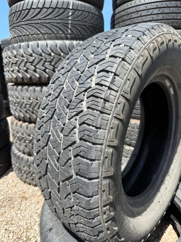 265/70R17 Pair (2 Used Tires) Hankook Dynapro AT2