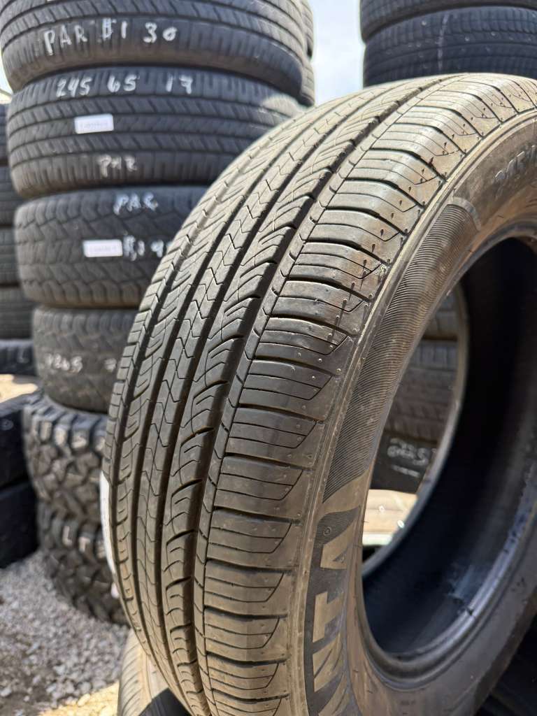 215/65R17 (3 Used Tires) Advanta ER-800