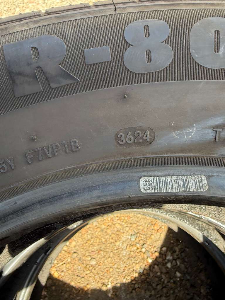 215/65R17 (3 Used Tires) Advanta ER-800