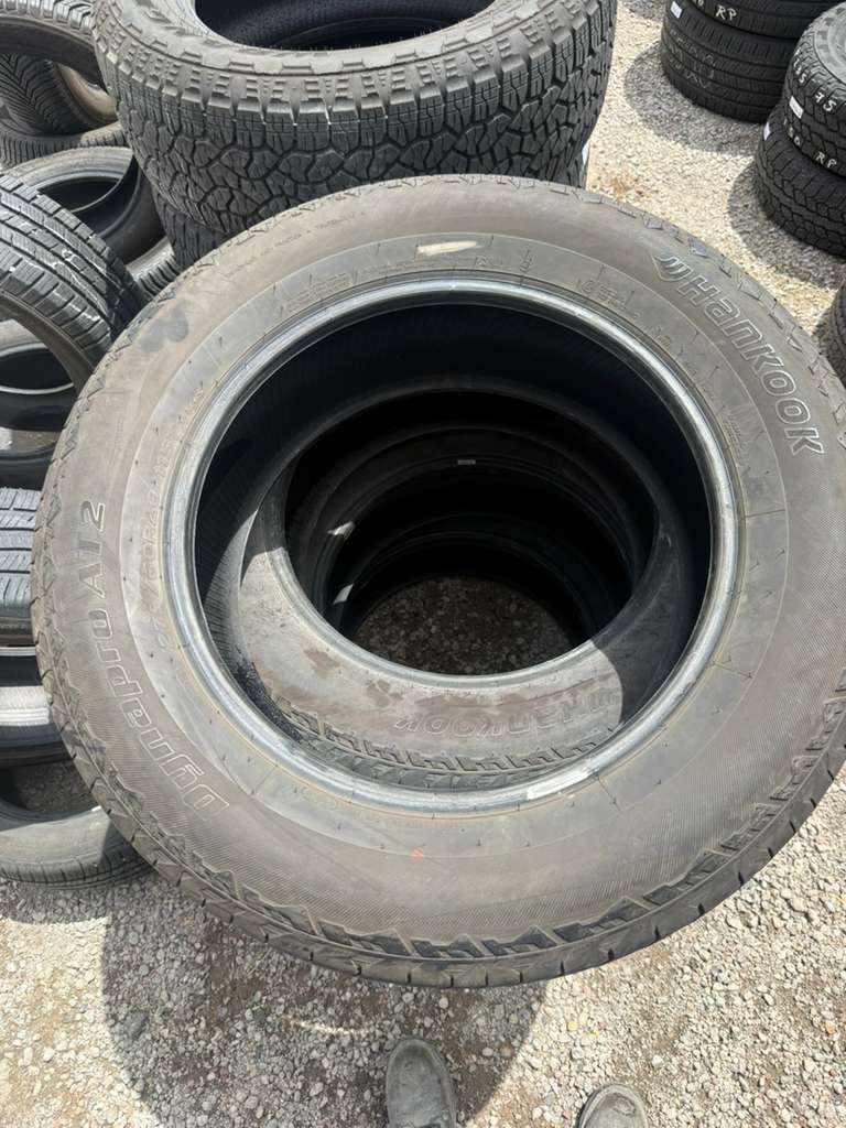275/60R20 Set (4 Used Tires) Hankook Dynapro AT2