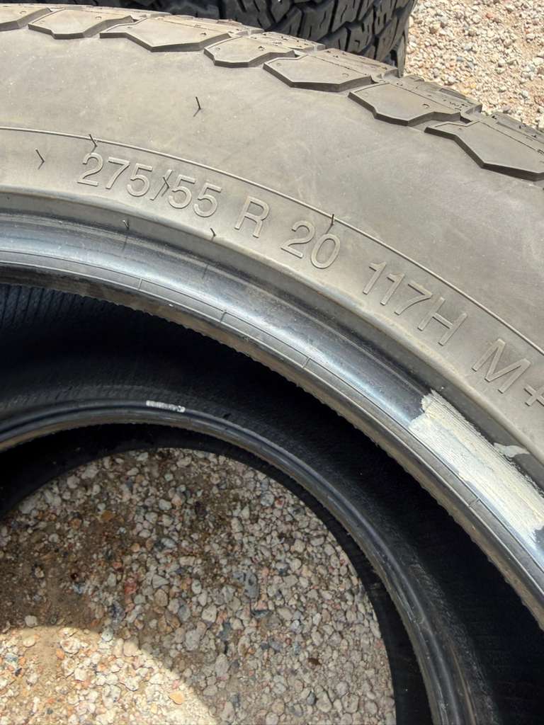 275/55R20 Pair (2 Used Tires) Vredestein Pinza AT