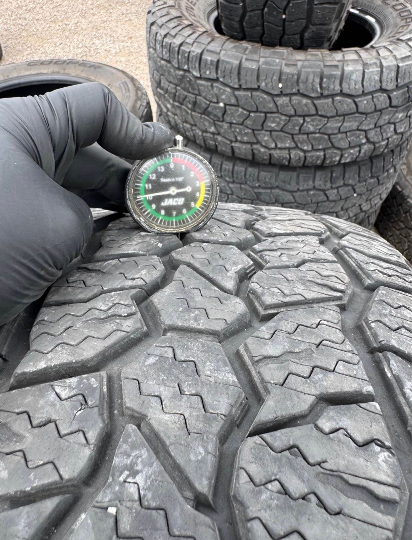 275/55R20 Pair (2 Used Tires) Vredestein Pinza AT