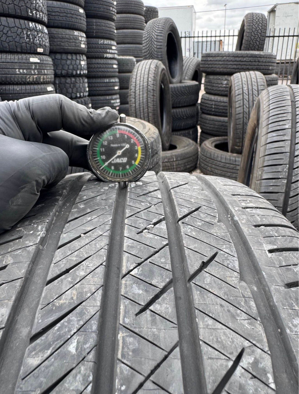 225/40R18 Pair (2 Used Tires) Laufenn S Fit AS