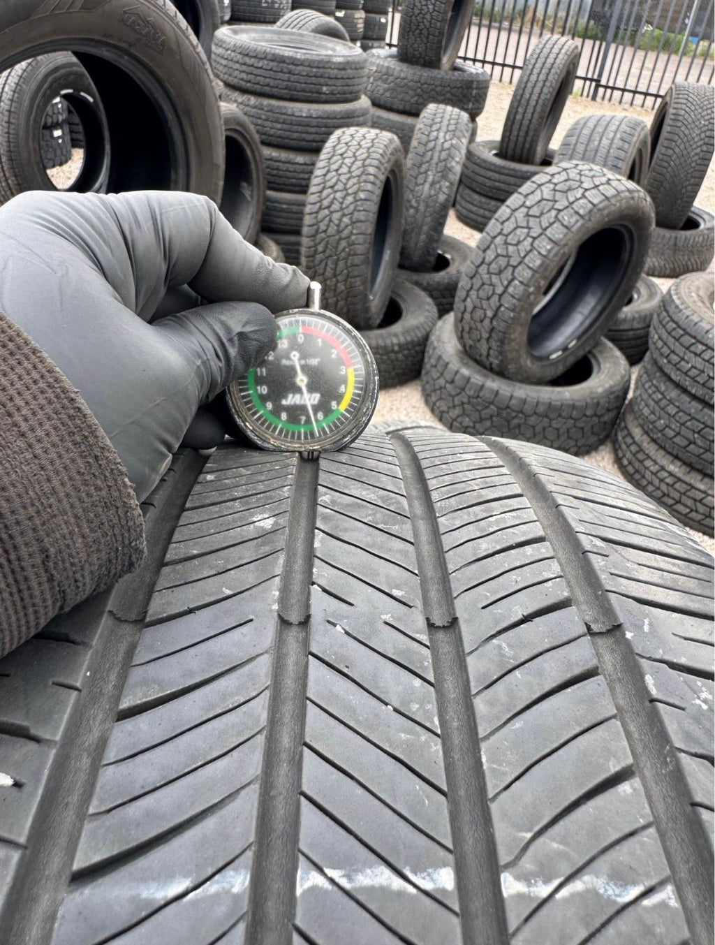 225/45R17 Set (4 Used Tires) Hankook Kinergy GT