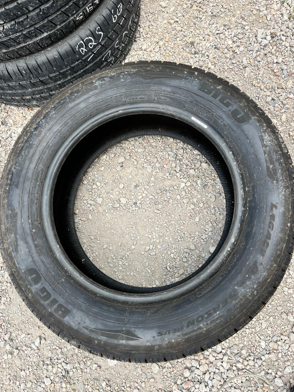 225/65R17 Pair (2 Used Tires) Big O Legancy
