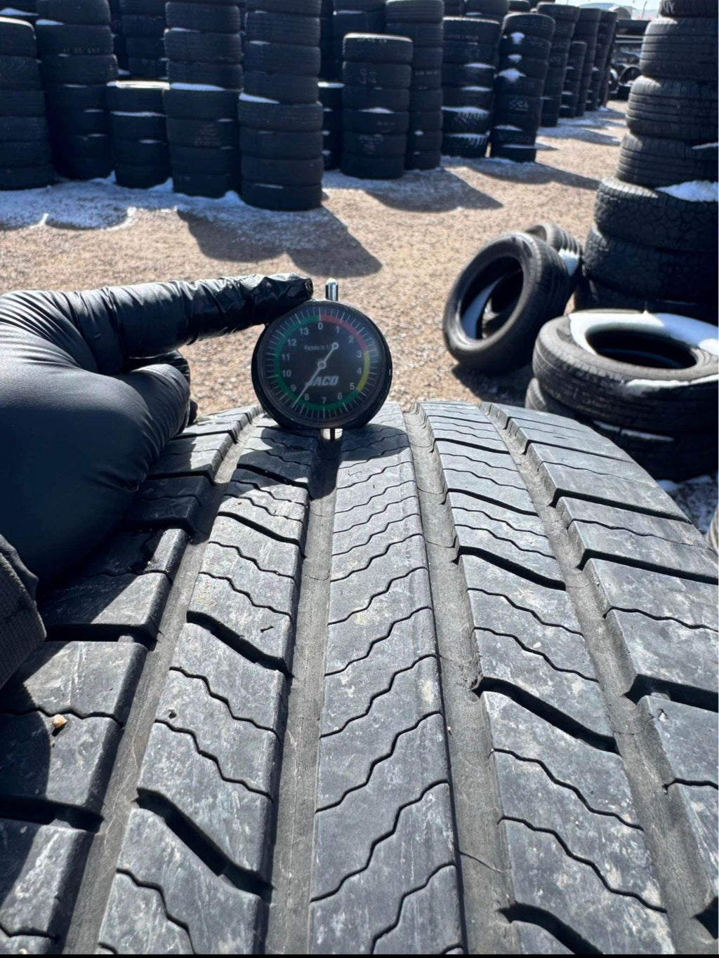 225/60R18 Set (4 Used Tires) Michelin Defender