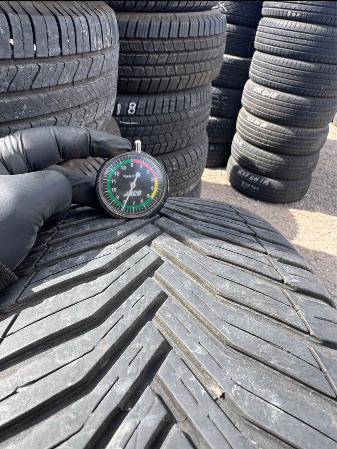 225/60R18 Set (4 Used Tires) Michelin Cross Climate