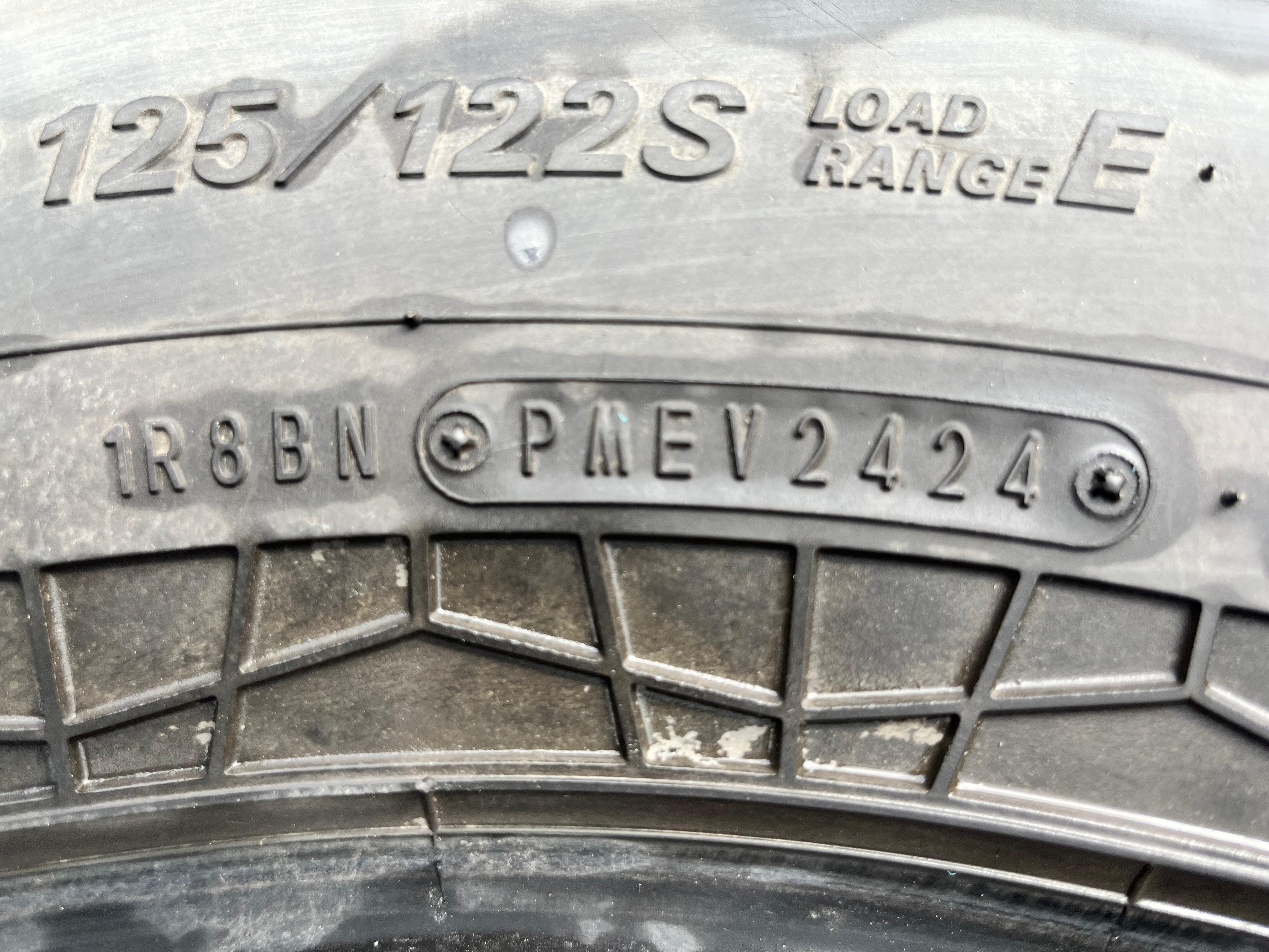 LT275/70R18 Set (4 Used Tires) Falken Wild Peak