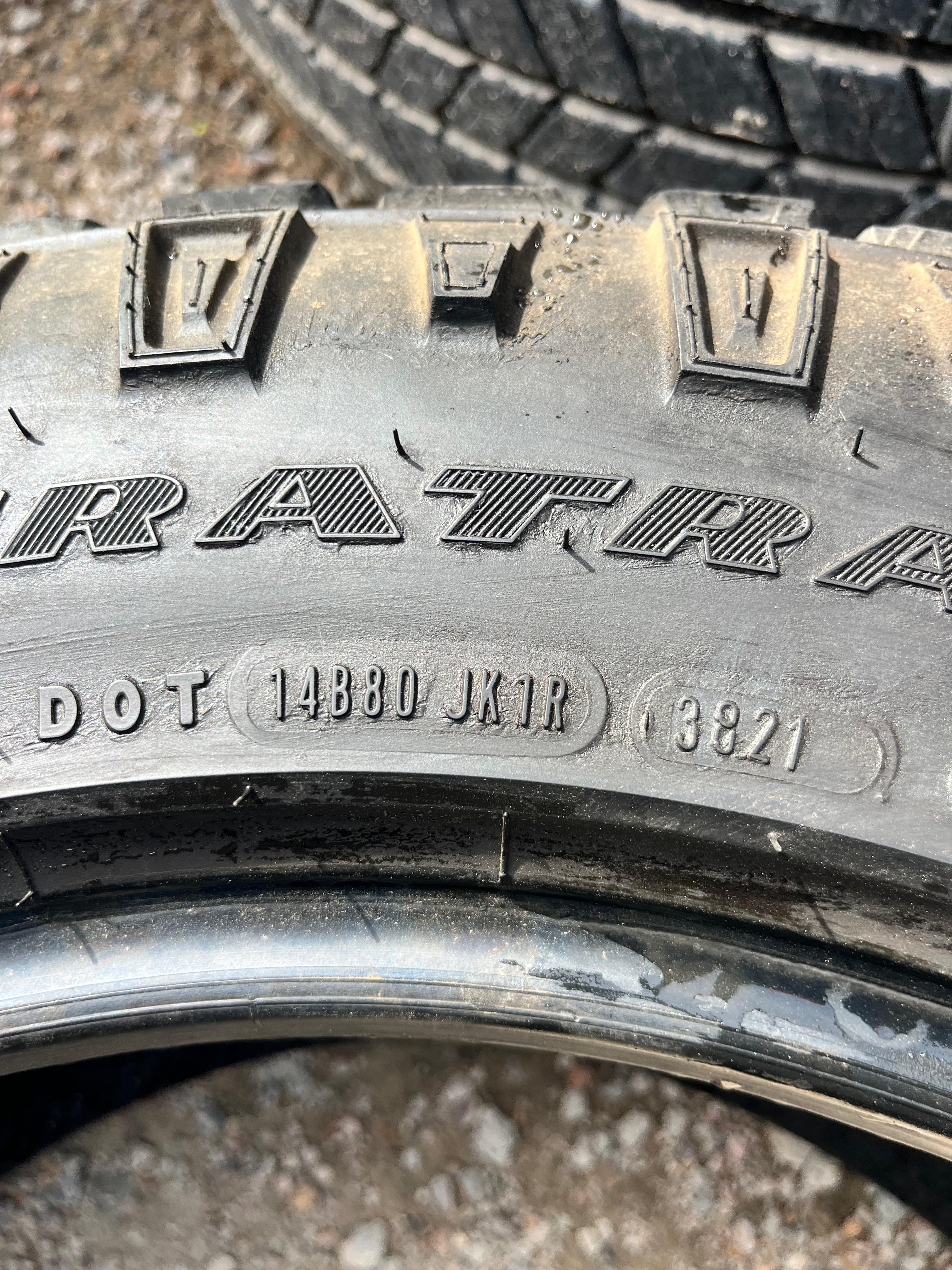 265/60R18 Pair (2 Used Tires) Goodyear Wrangler Duratrac