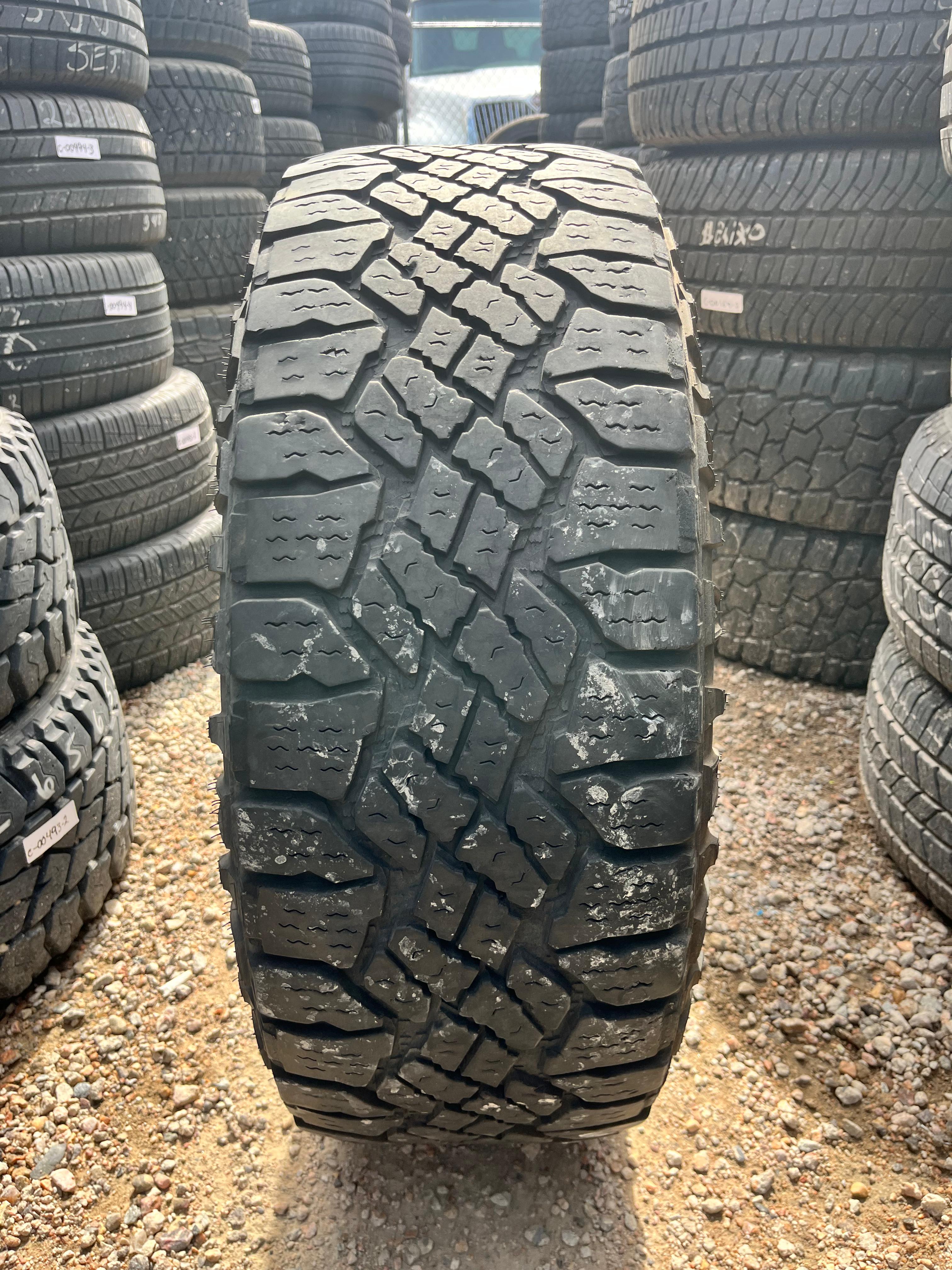 265/60R18 Pair (2 Used Tires) Goodyear Wrangler Duratrac