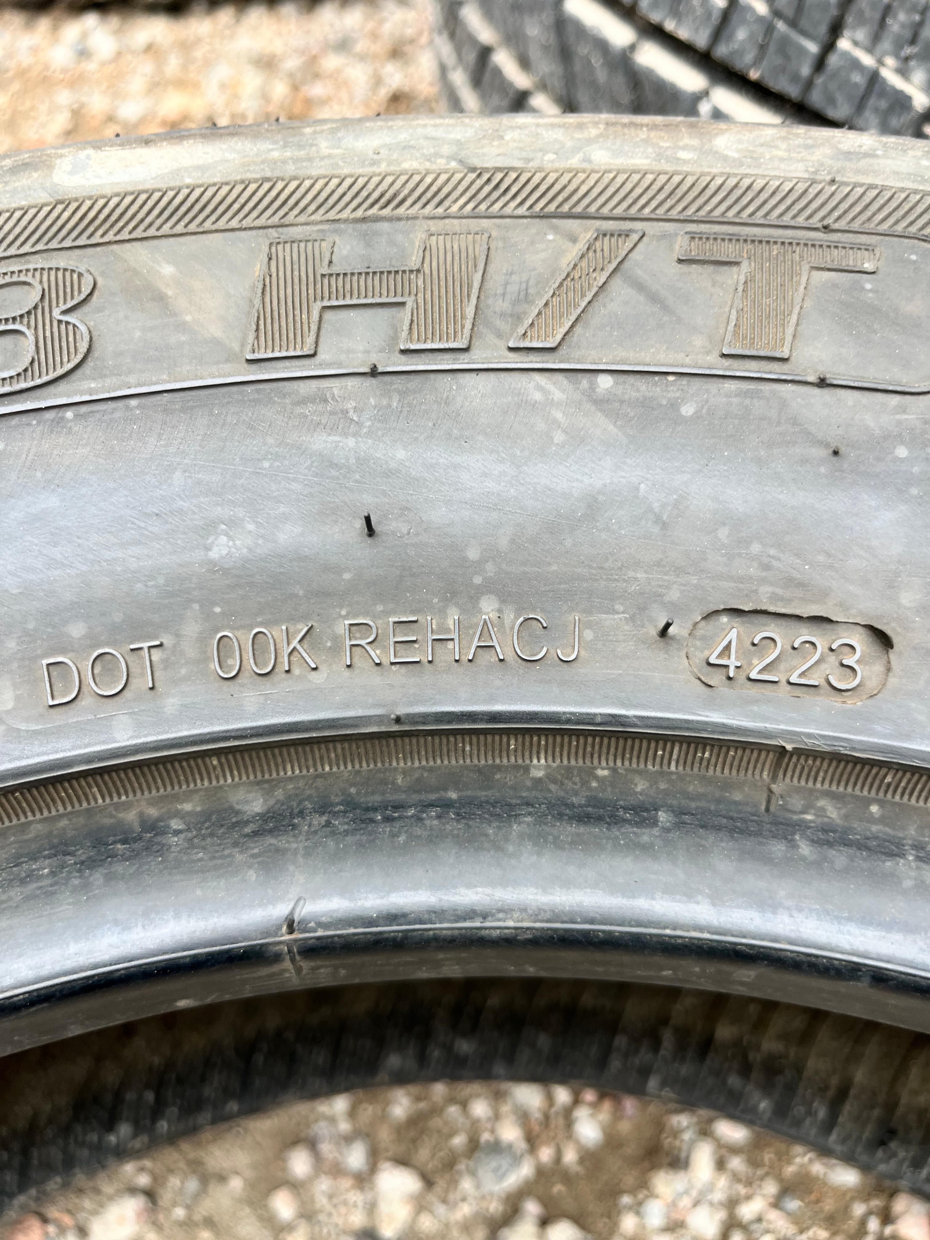 265/60R18 Pair (2 Used Tires) West Lake SU 318