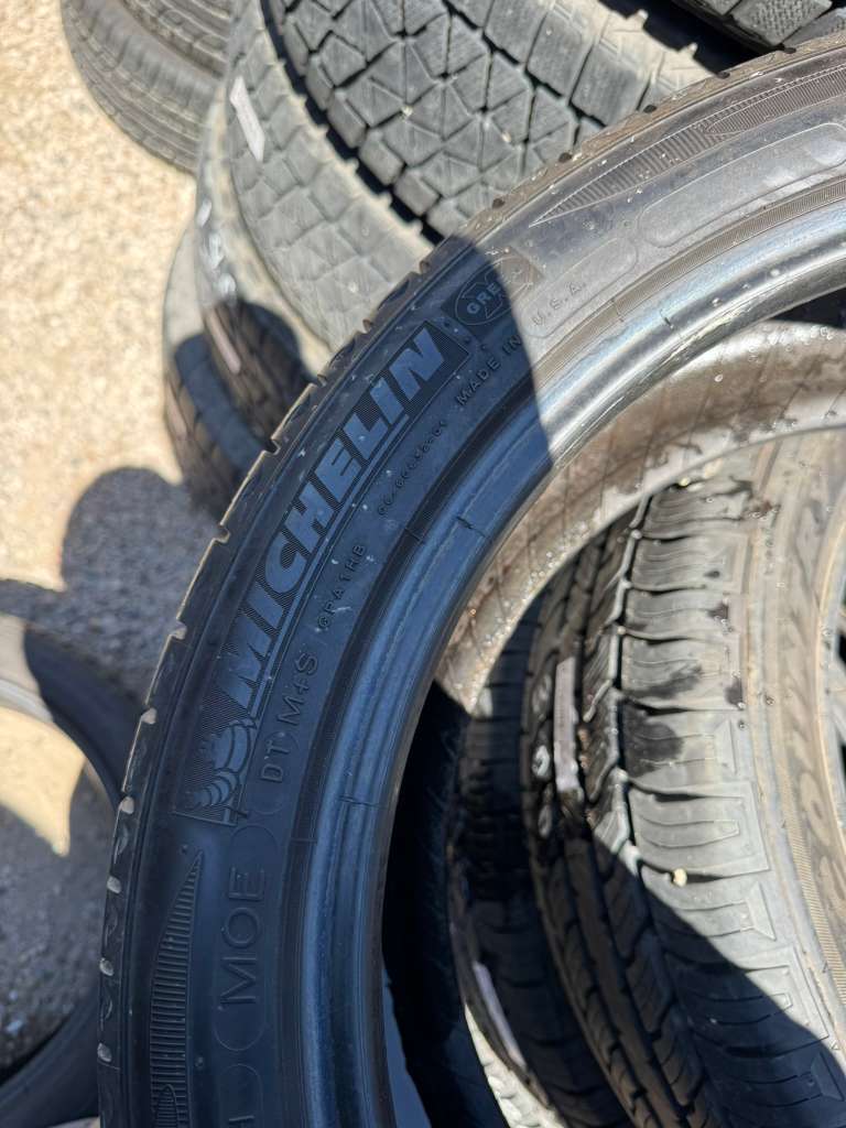 225/45R18 Pair (2 Used Tires) Michelin Primacy MxM4