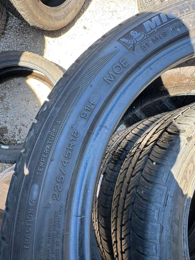 225/45R18 Pair (2 Used Tires) Michelin Primacy MxM4