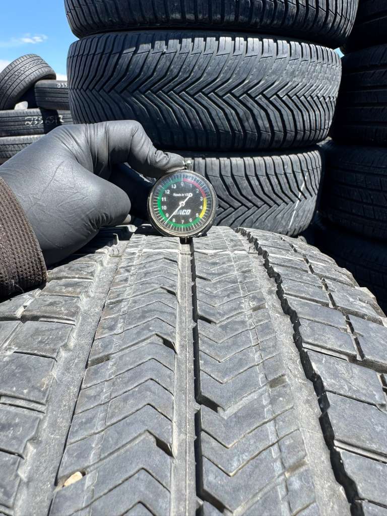 275/65R18 Set (4 Used Tires) Michelin Primacy XC