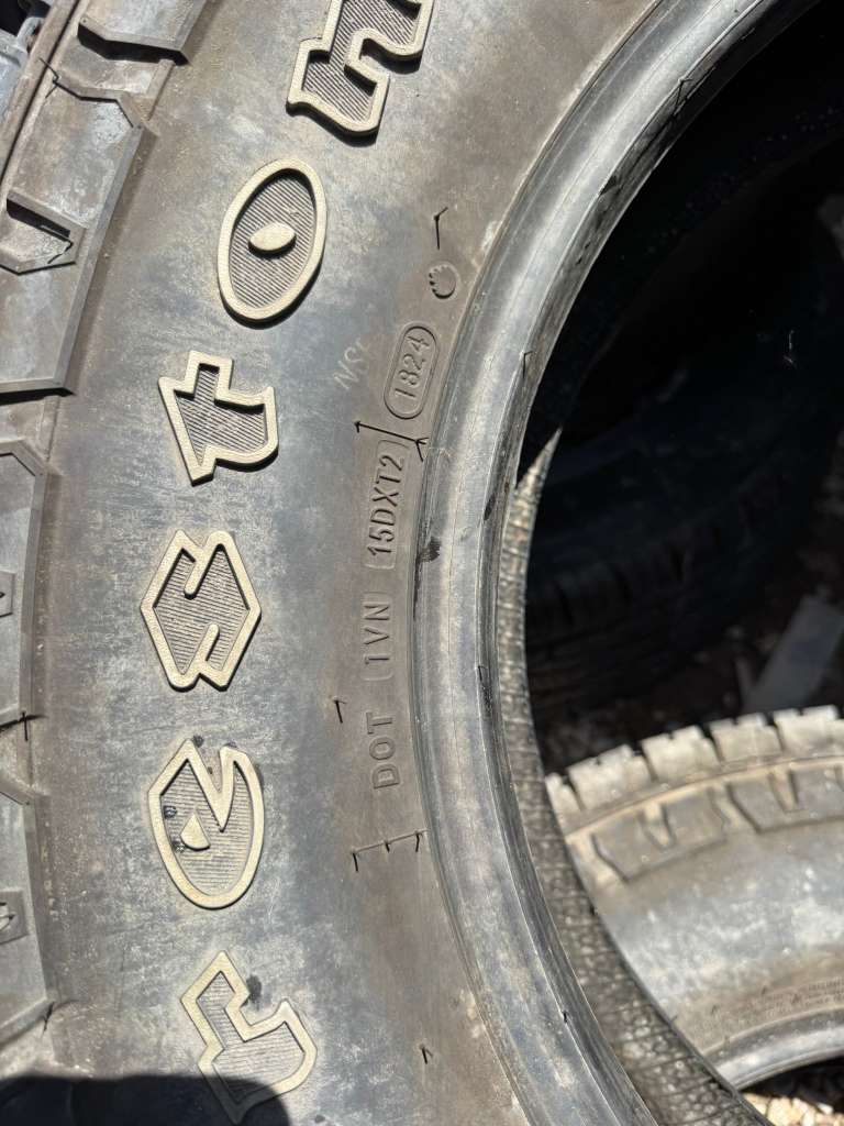LT275/70R18  Pair (2 Used Tires) Firestone Destination X/T