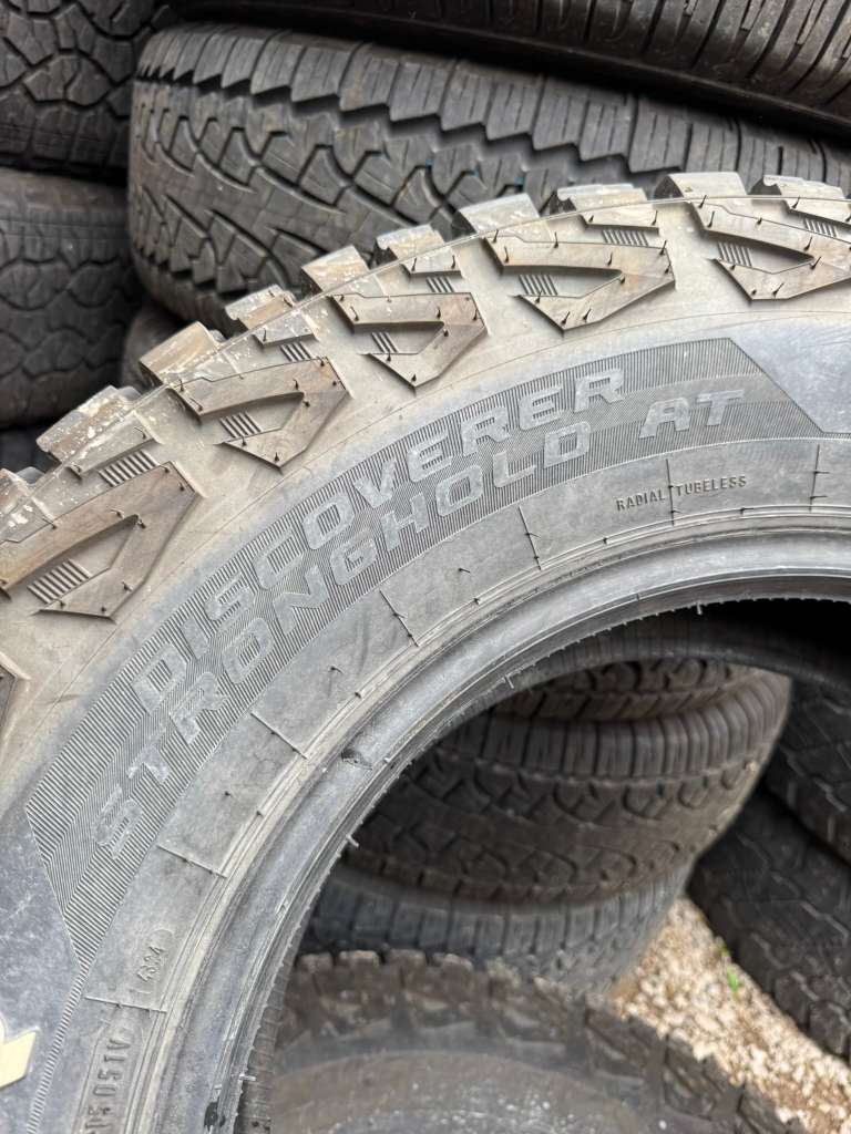 LT275/70R18 Pair (2 Used Tires) Cooper  Discoverer Stronghold AT