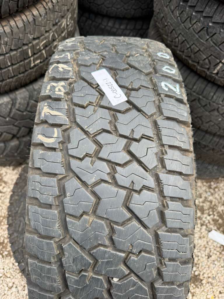LT275/70R18 Pair (2 Used Tires) Cooper  Discoverer Stronghold AT