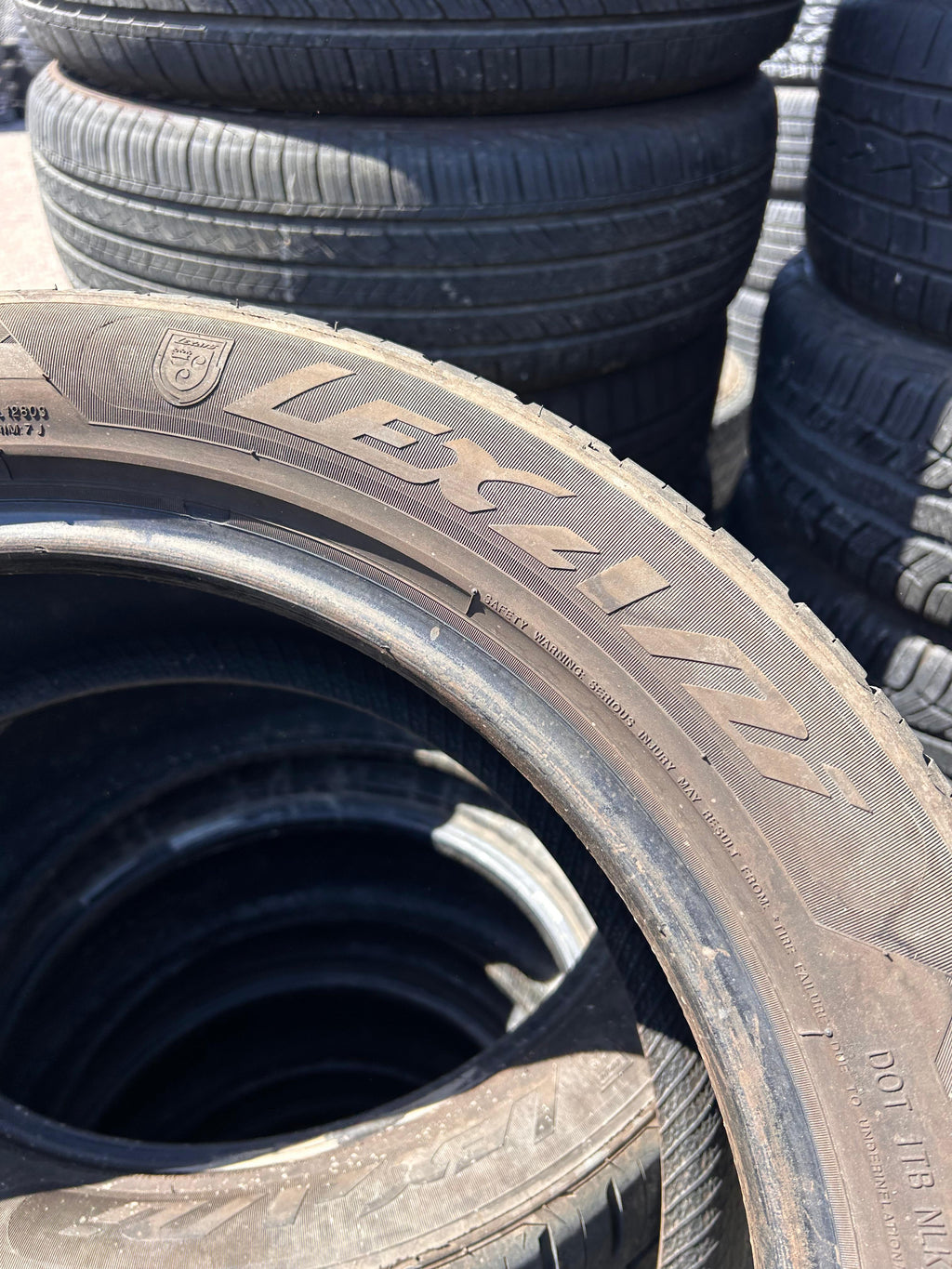 225/50R17 Set (4 Used Tires) Lexani LX UHP 202