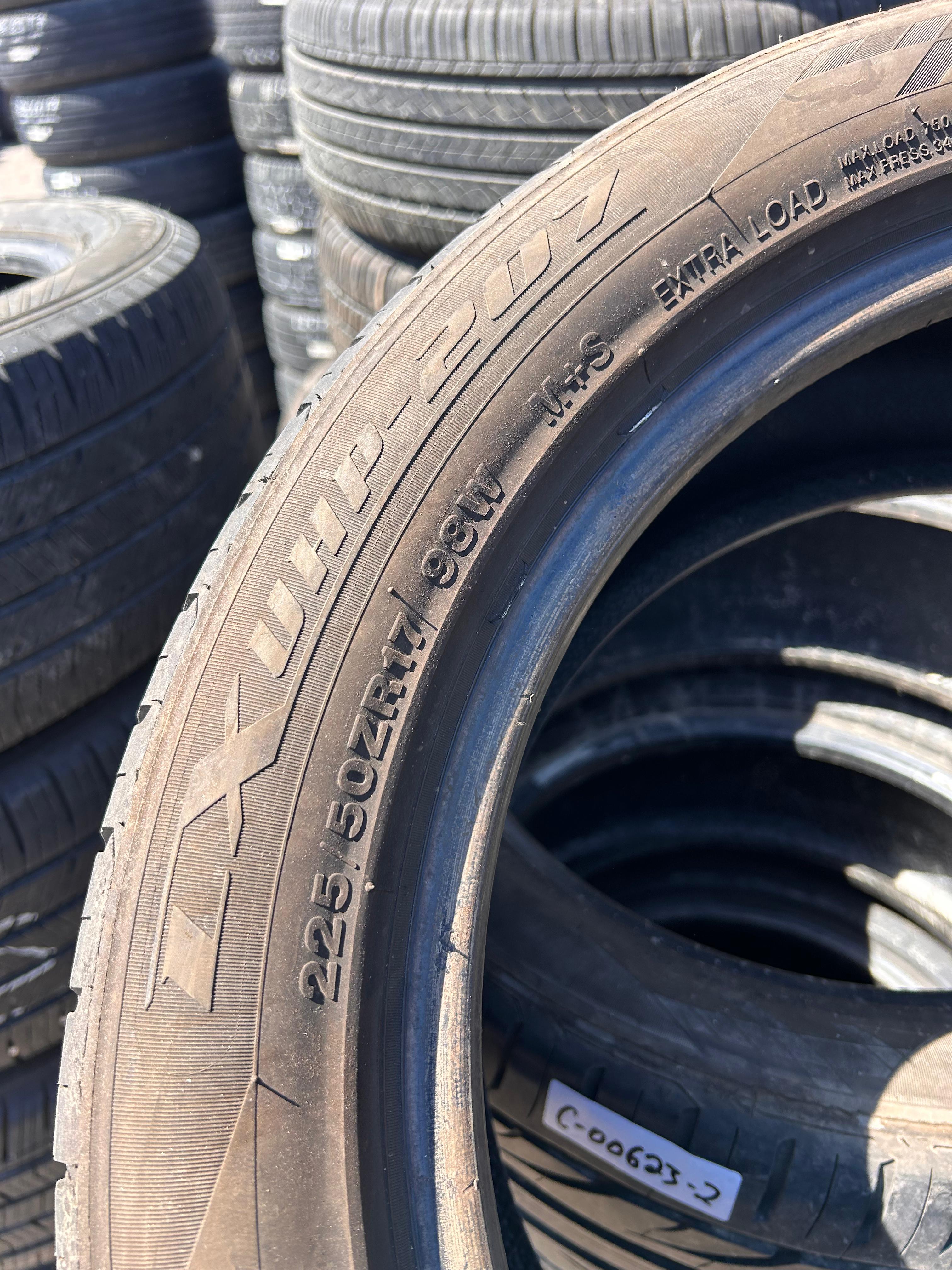 225/50R17 Set (4 Used Tires) Lexani LX UHP 202