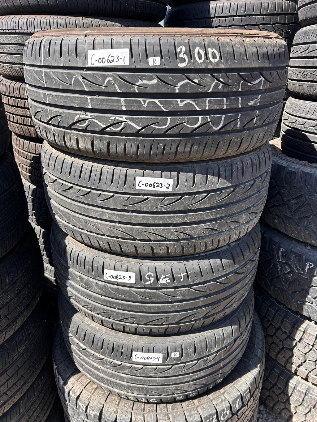 225/50R17 Set (4 Used Tires) Lexani LX UHP 202