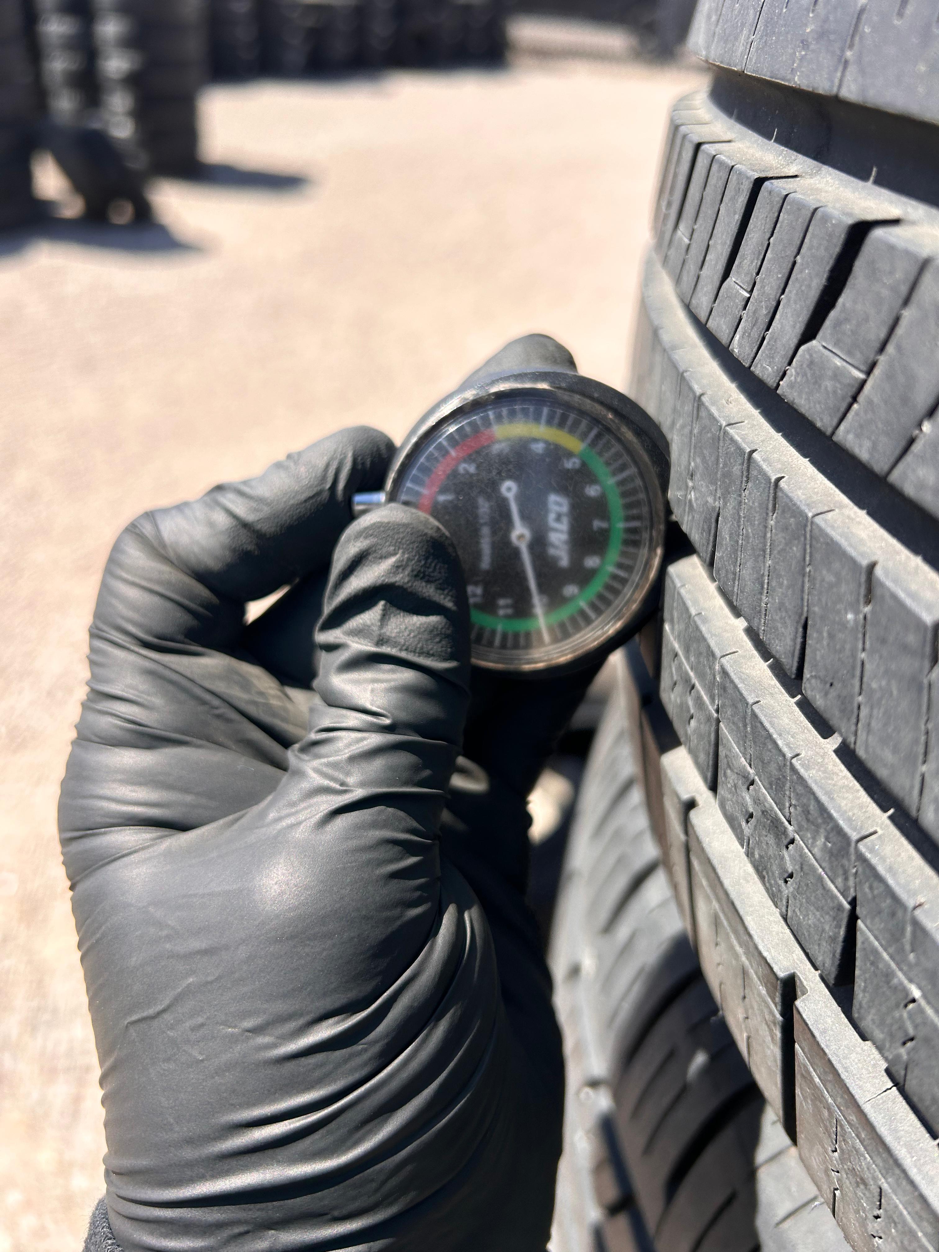 215/50R17 Pair (2 Like New Tires) Fortune Perfectus