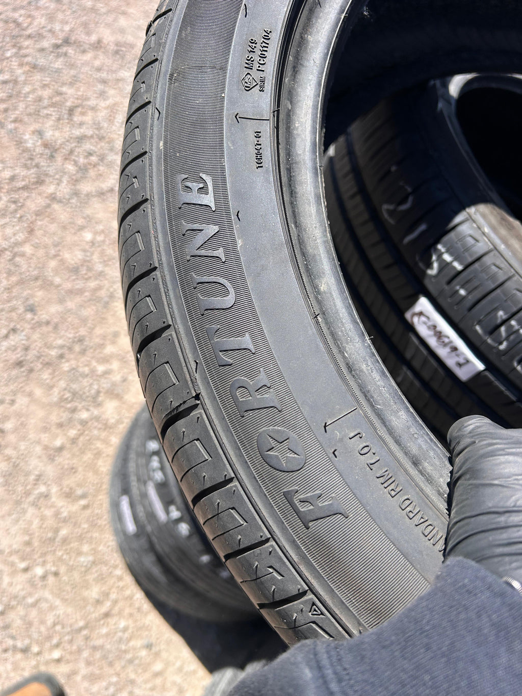 215/50R17 Pair (2 Like New Tires) Fortune Perfectus